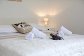Отель Apartments Rita  Задар